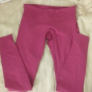 Vguc size 8 magenta wunder unders lululemon
